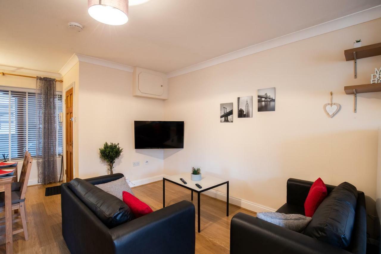 Spacious 2Br Flat In Stansted Διαμέρισμα Stansted Mountfitchet Εξωτερικό φωτογραφία